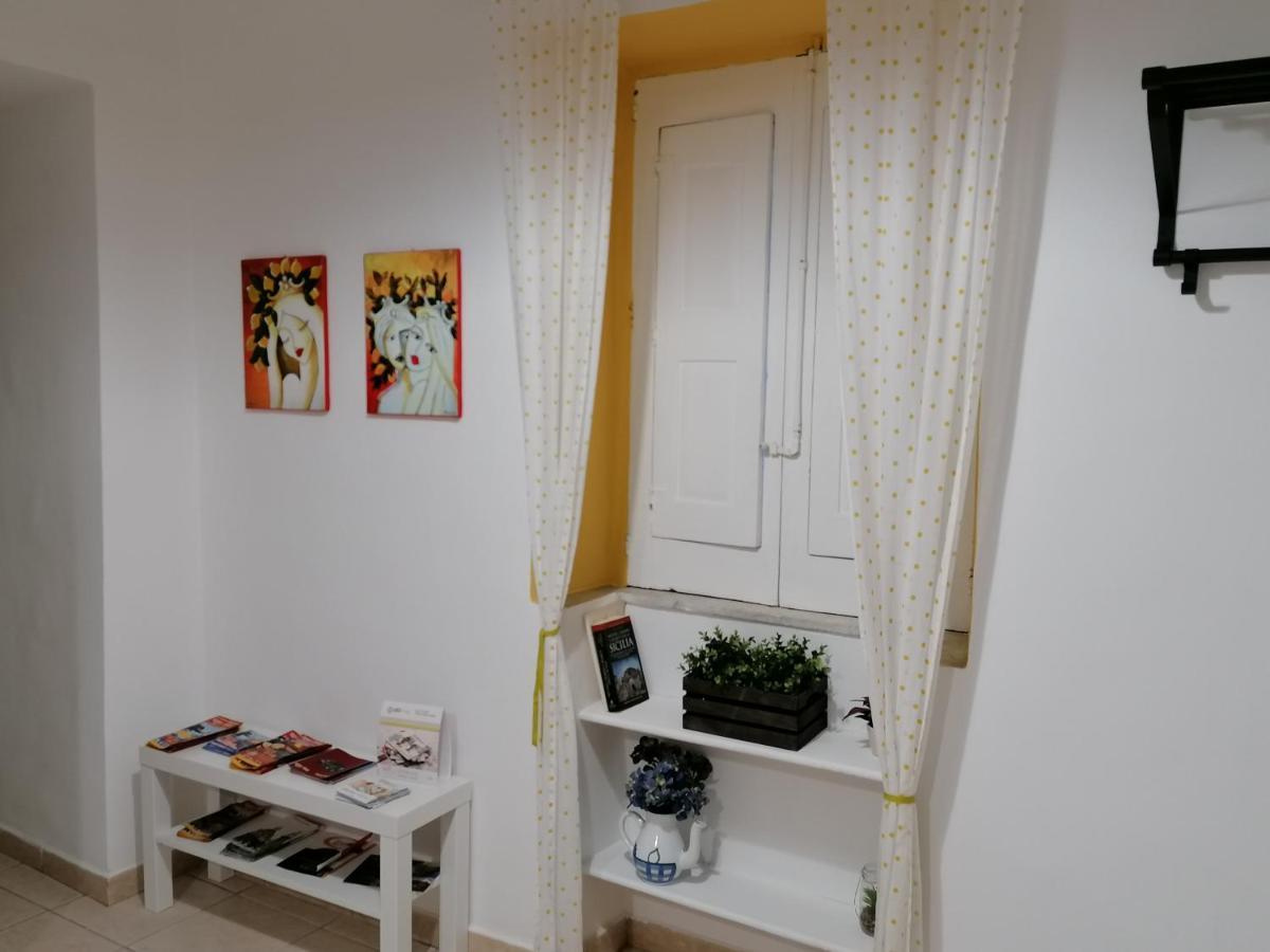 Daste House- Castello Ursino
